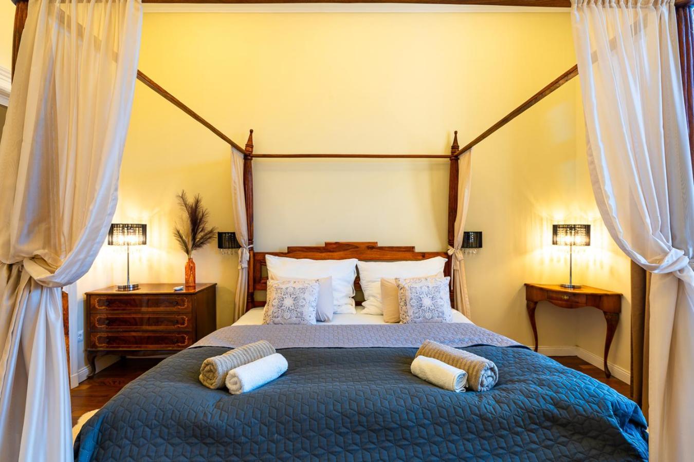 Lejlighed Magical Danube View In A Spacious Two Bedroom Next To Parliament