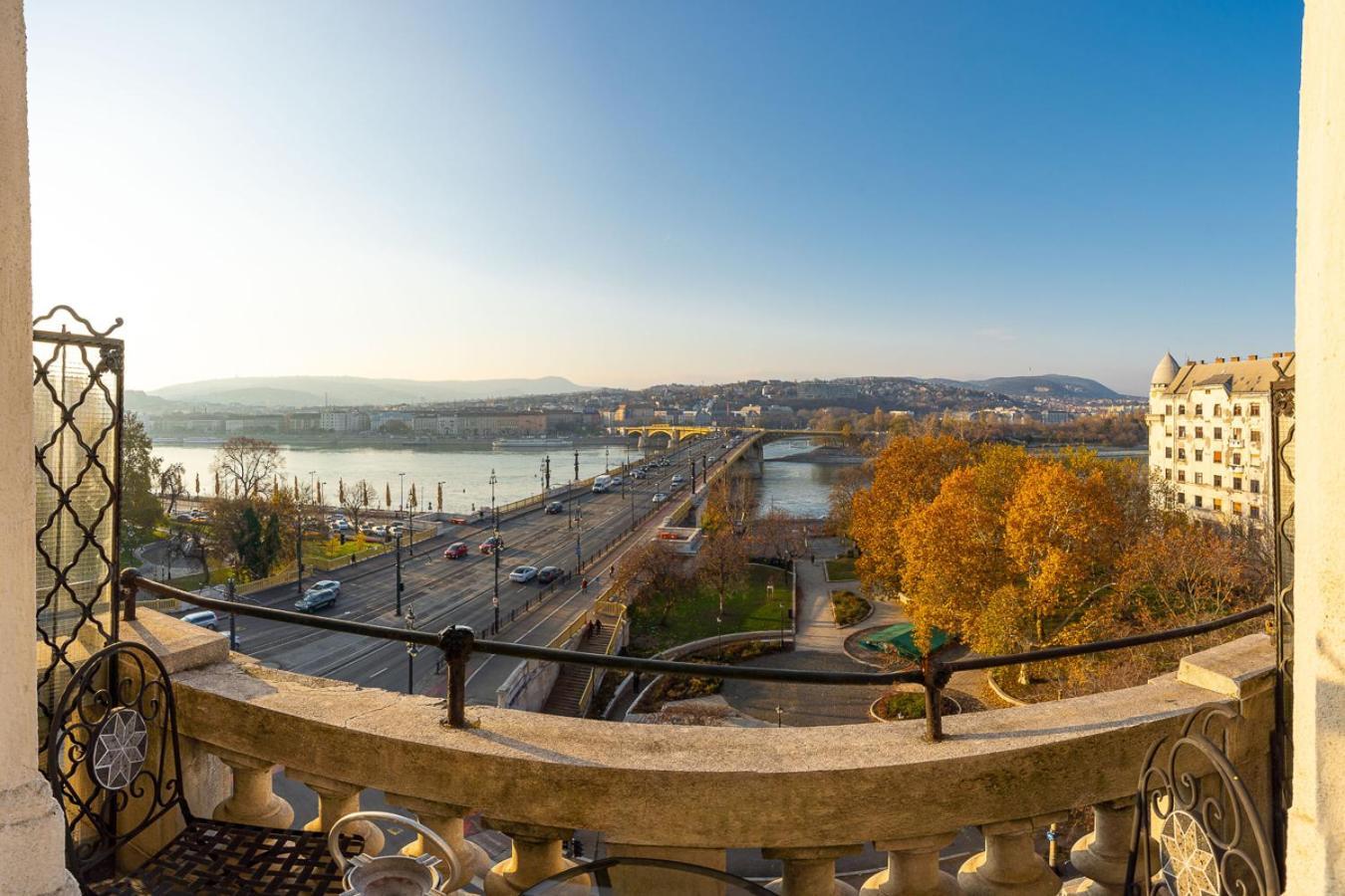 Apartment Magical Danube View In A Spacious Two Bedroom Next To Parliament