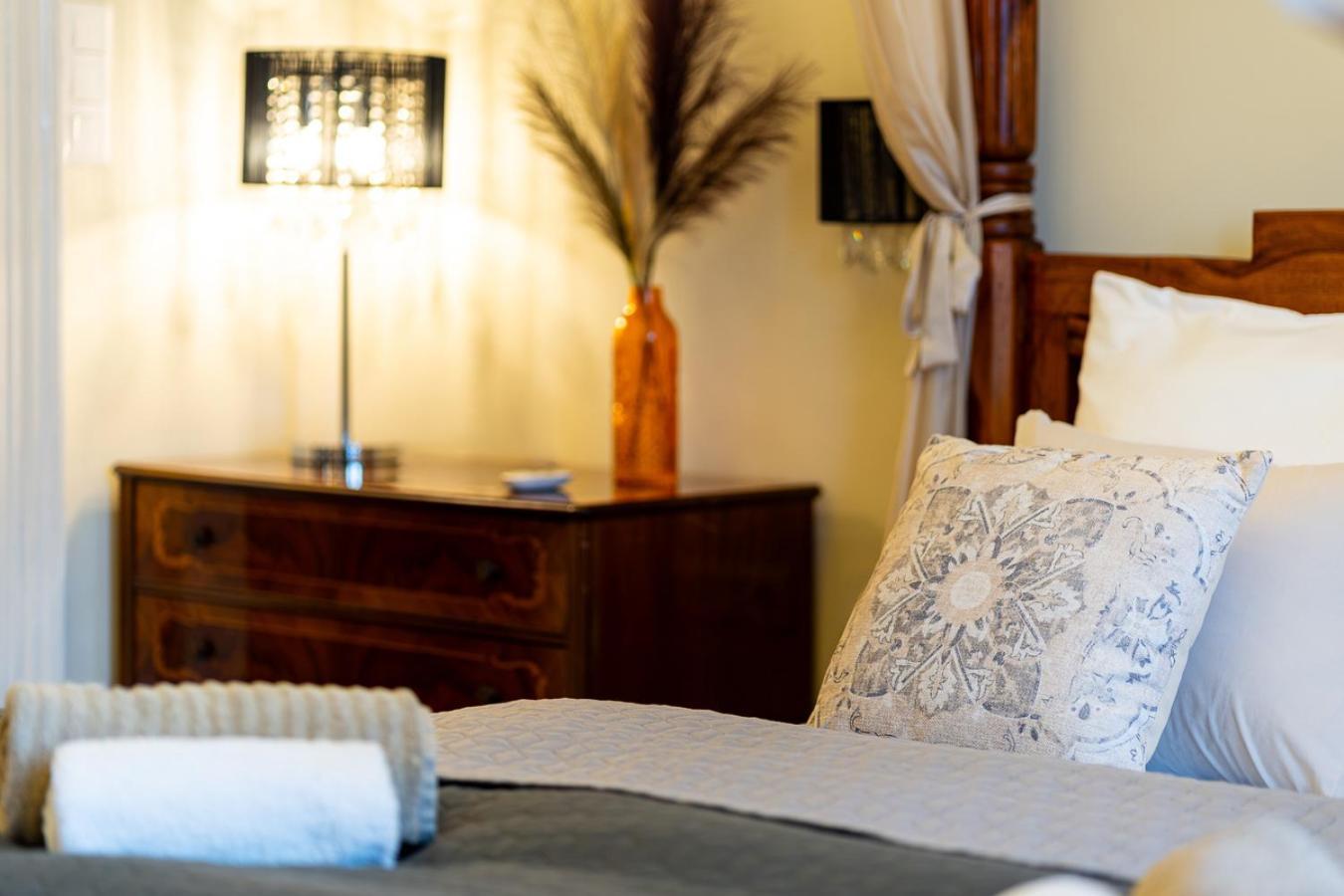 Magical Danube View In A Spacious Two Bedroom Next To Parliament Apartment Budapest