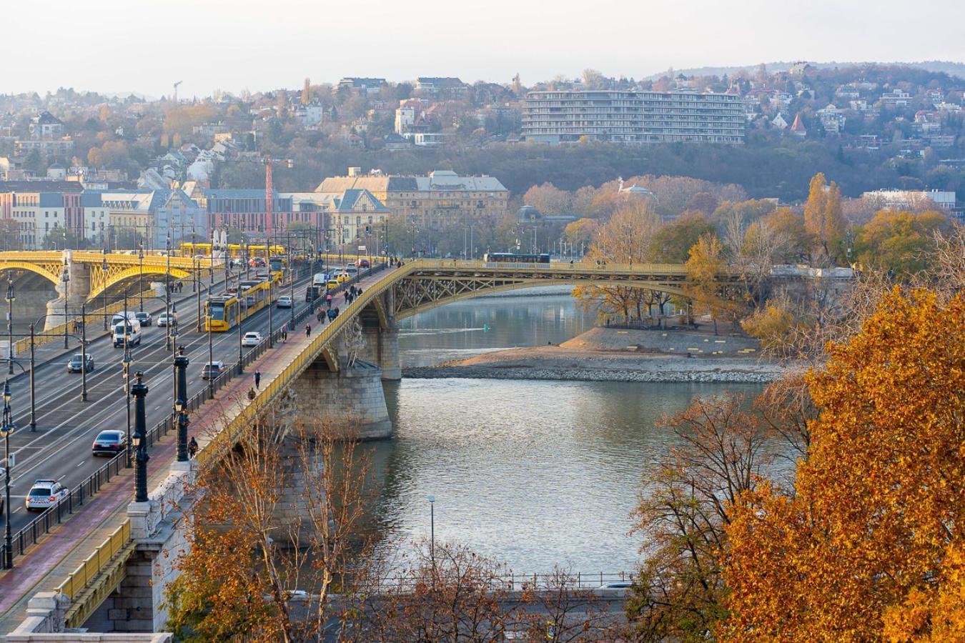 Magical Danube View In A Spacious Two Bedroom Next To Parliament Apartment